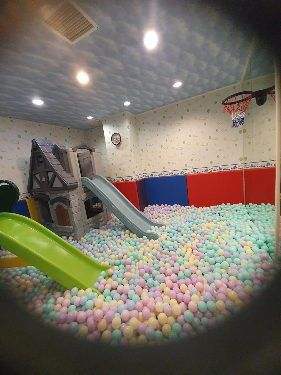 Joy Garden Hotel Гаосюн Экстерьер фото